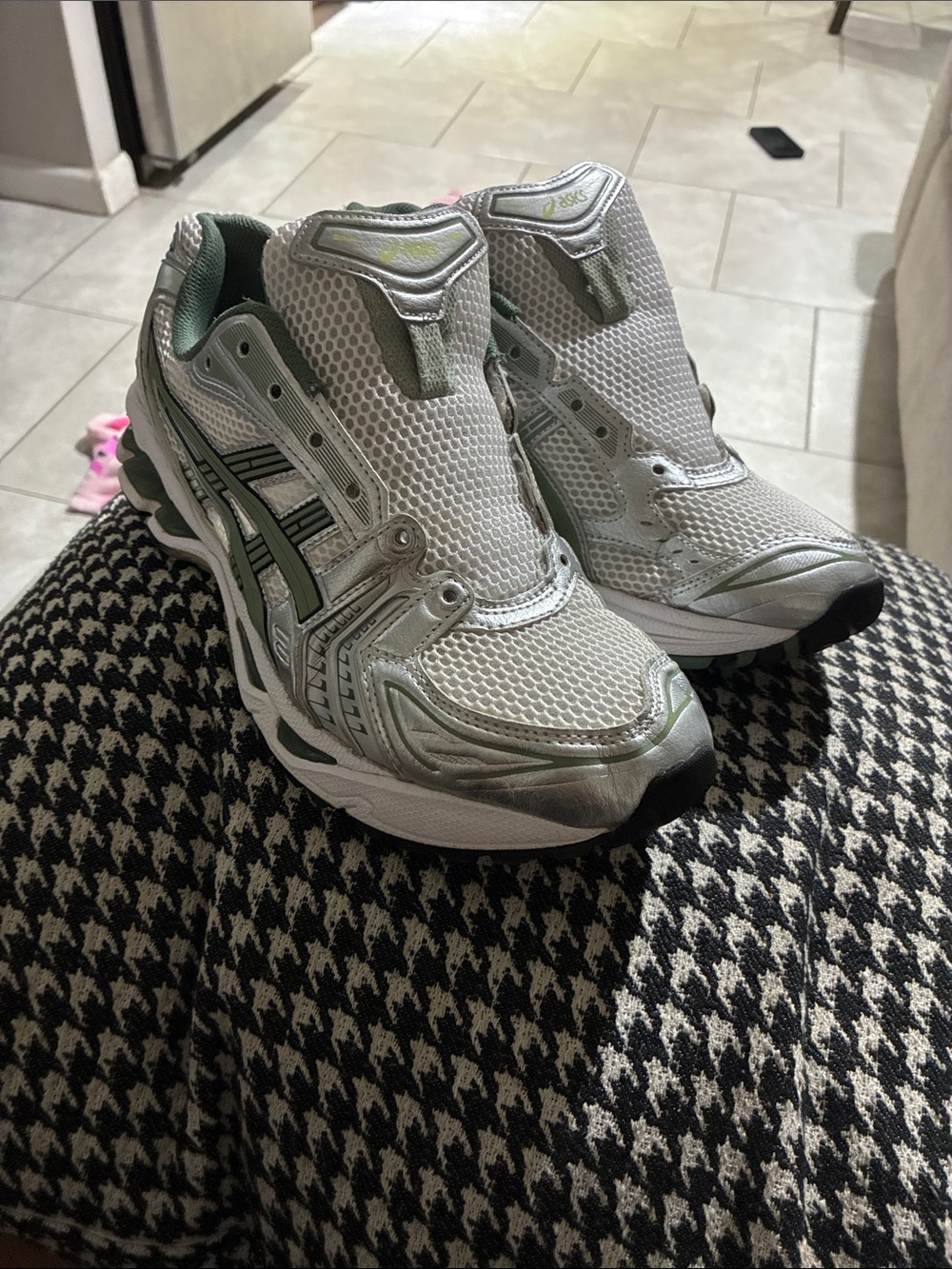 ASICS Women's White and Green Athletic Running Shoes